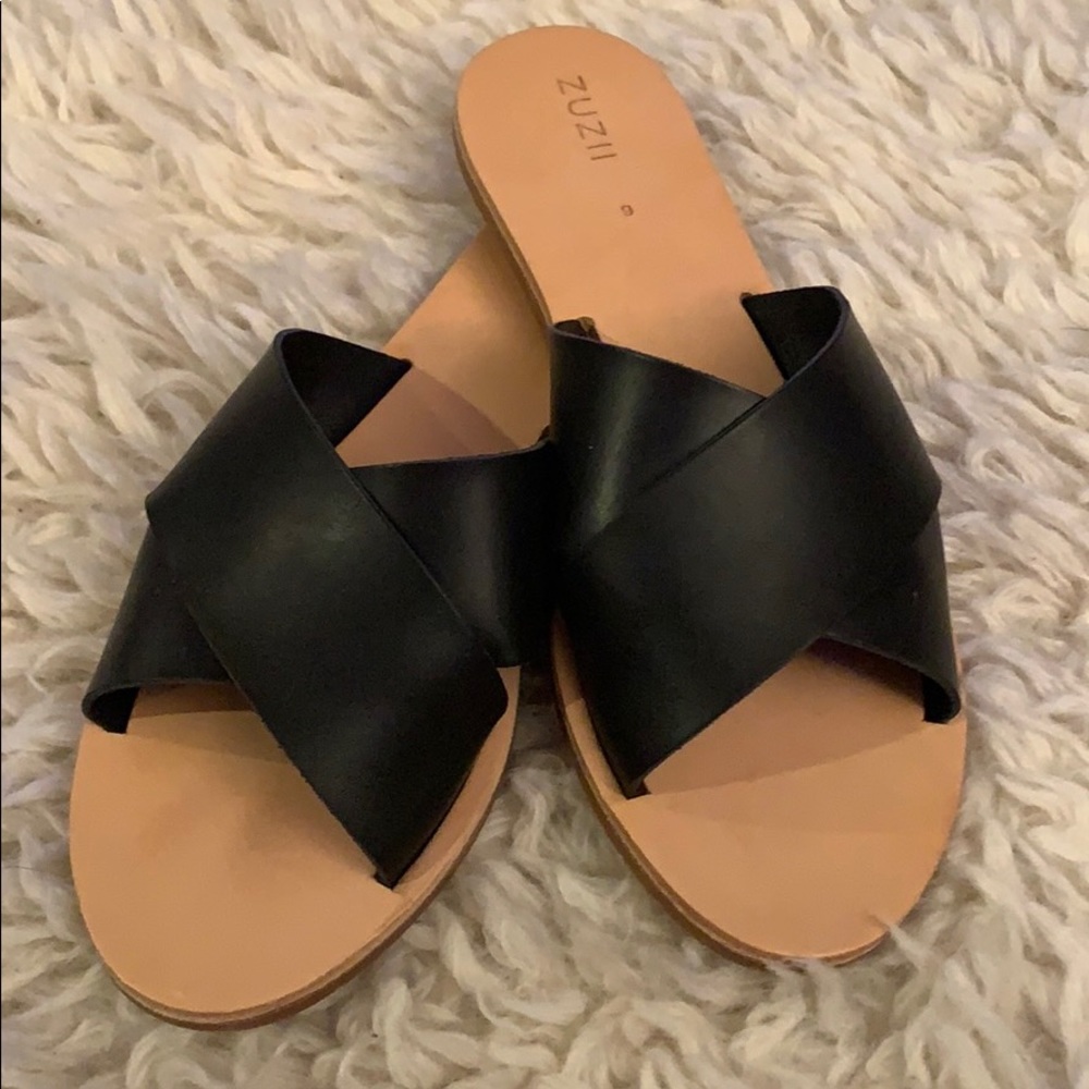 Zuzii cross sandal